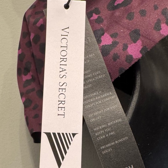 Victoria's Secret Purple Leopard Sports Bra 38DDD NWT - Picture 4 of 6